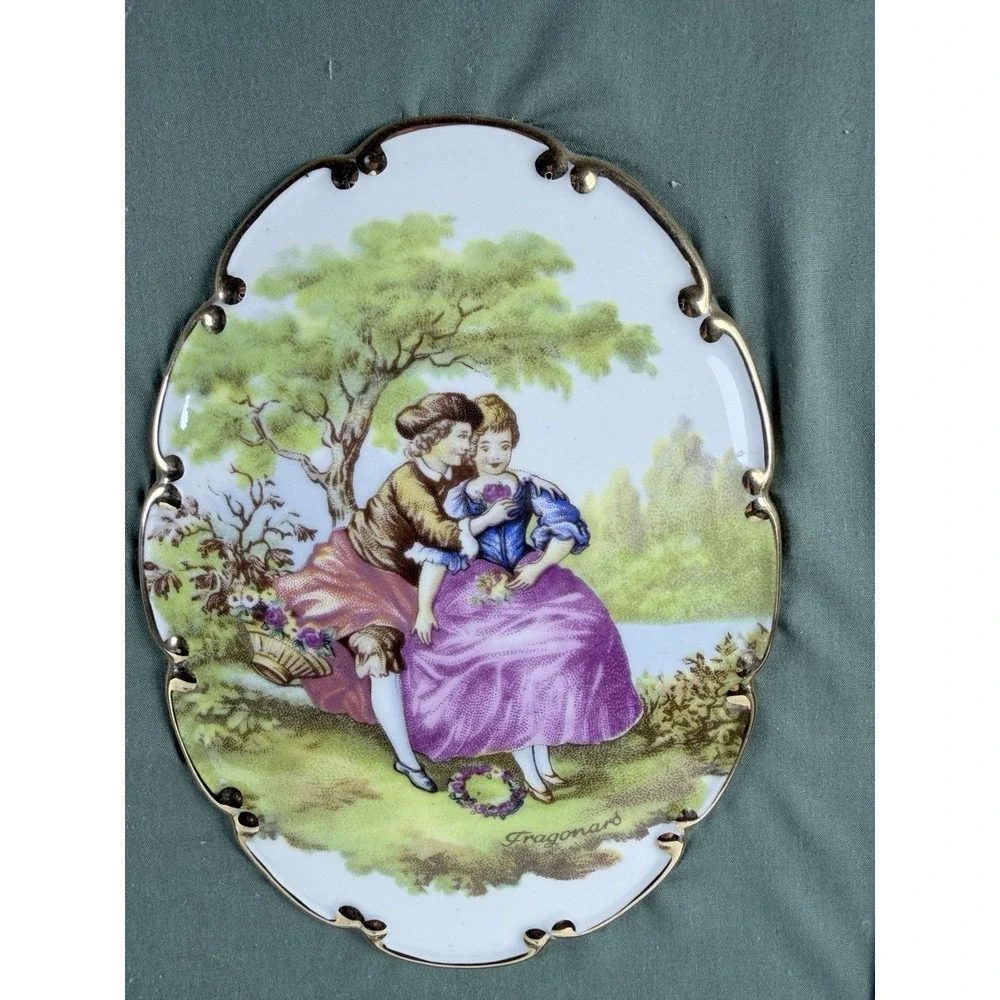 VTG Fragonard Courting Couple Porcelain Plaques Carved Wood Ornate Gold Frame Lg